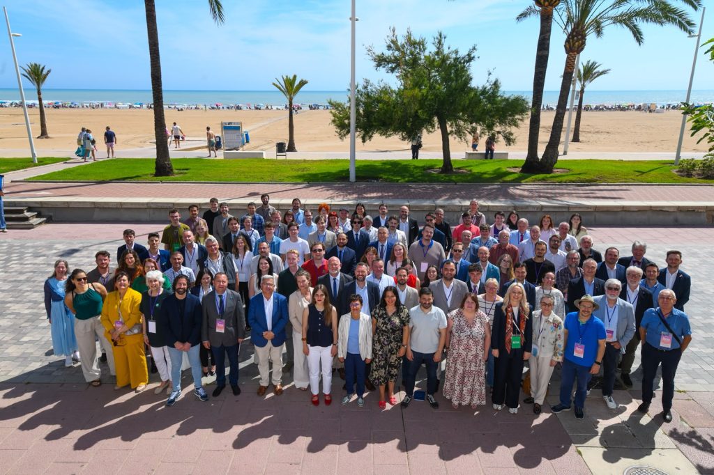 Foto de grup de les assistents a l'Assemblea General de l'ALE 2026